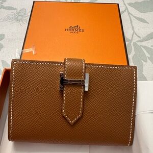 New 2023 Hermes Bearn Card Wallet in Gold Epsom Leather